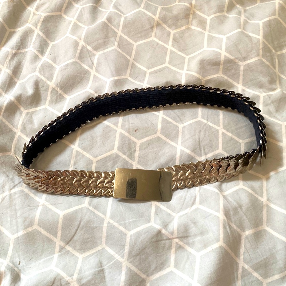 Silver metal flower plates and elastic belt